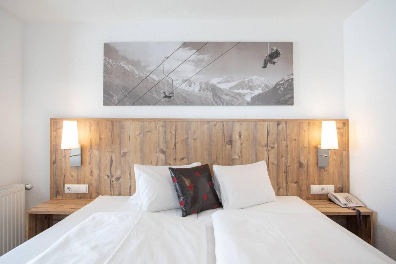 Hotel Bergland Superior Sankt Leonhard im Pitztal Exterior photo